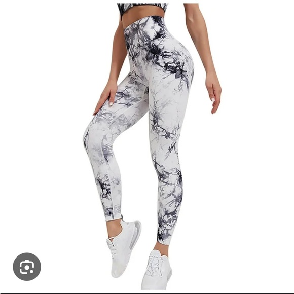 NWOT- Fitness Swank- Workout Set- Sz Lrg- Blk & Wht Marble (GymShark Comparable) - Picture 5 of 10